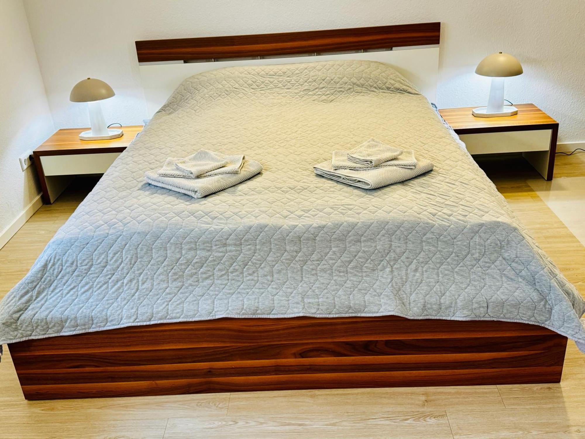 Tulip Path 3, Ferien & Monteur Wohnung מלה מראה חיצוני תמונה